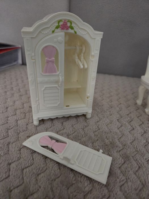 Mini mebelki dla lalek do zabawy lub do domku dla lalek