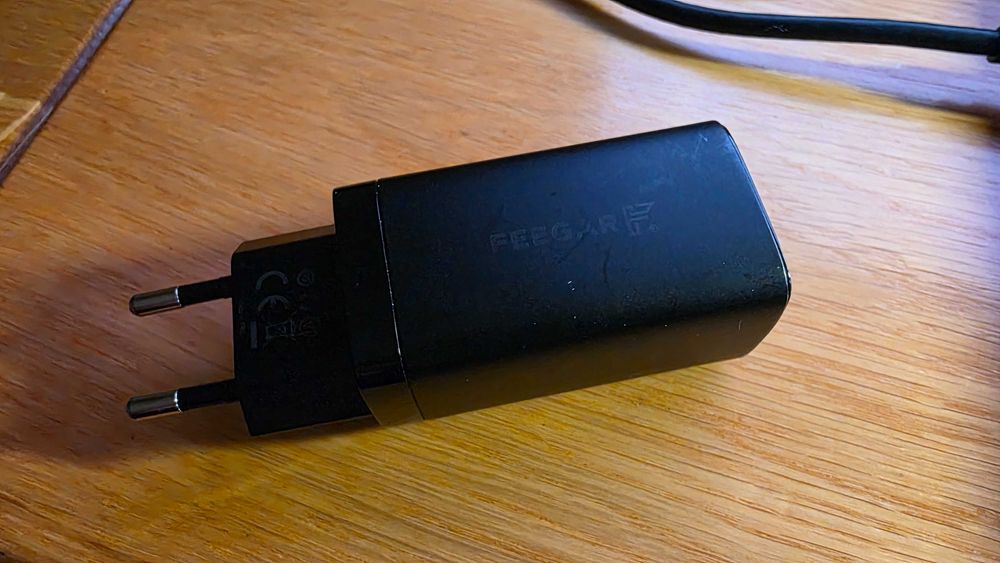 Ładowarka sieciowa Feegar GaN GALL 65W SZYBKA 3xTyp C PD USB-C QC 3.0
