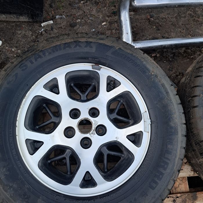 Felgi z oponami jeep Grand Cherokee zj