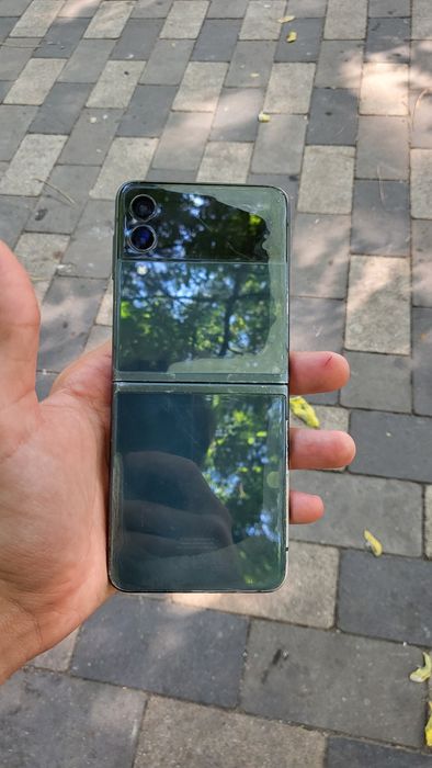 Samsung Galaxy Z Flip 3