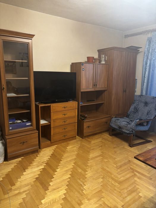 Продаж 1 к 6/9 вул Глісерна