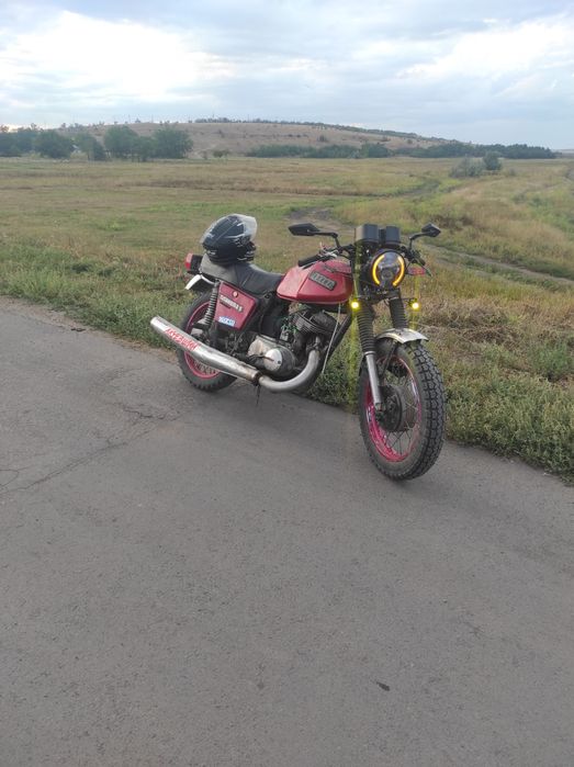 Продам мотоцикл Иж планета 5