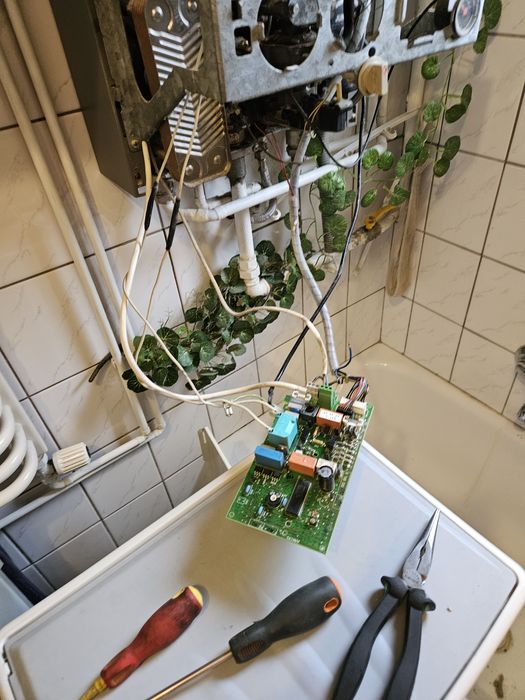 Naprawa Serwis kotłów Viessman, Junkers, Bosch, Ariston, Saunier duv