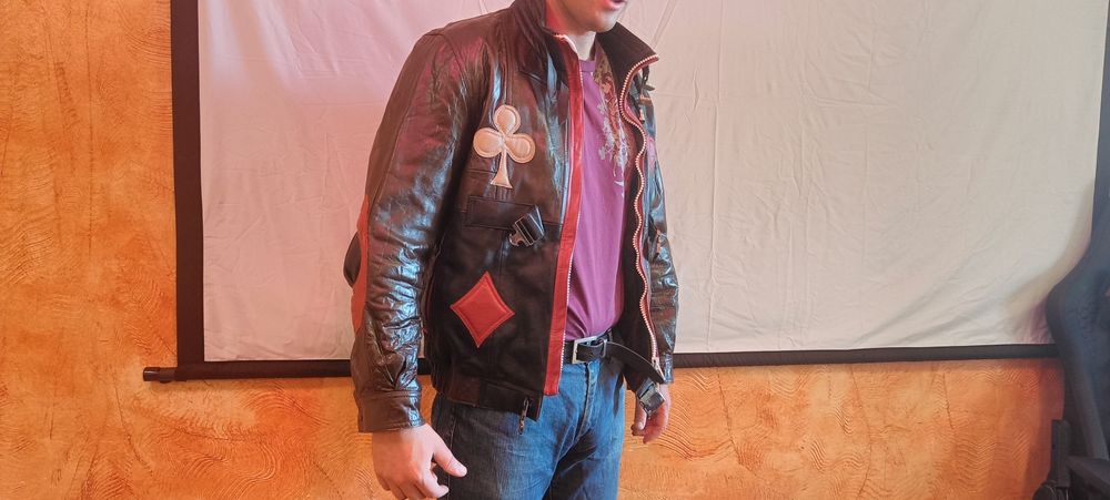 Куртка  на мужчину 90 кг размер м