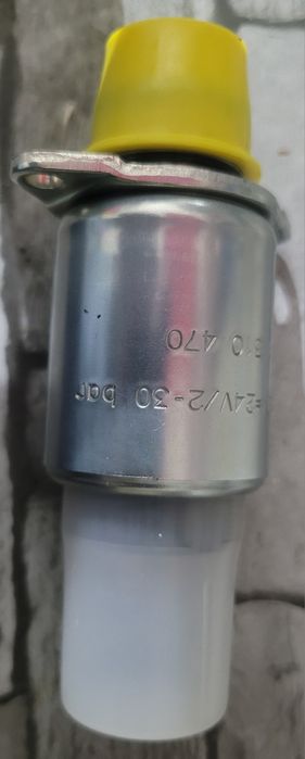 Válvula Solenoide Transmissão ZF 0501310470 - Nova (24V)