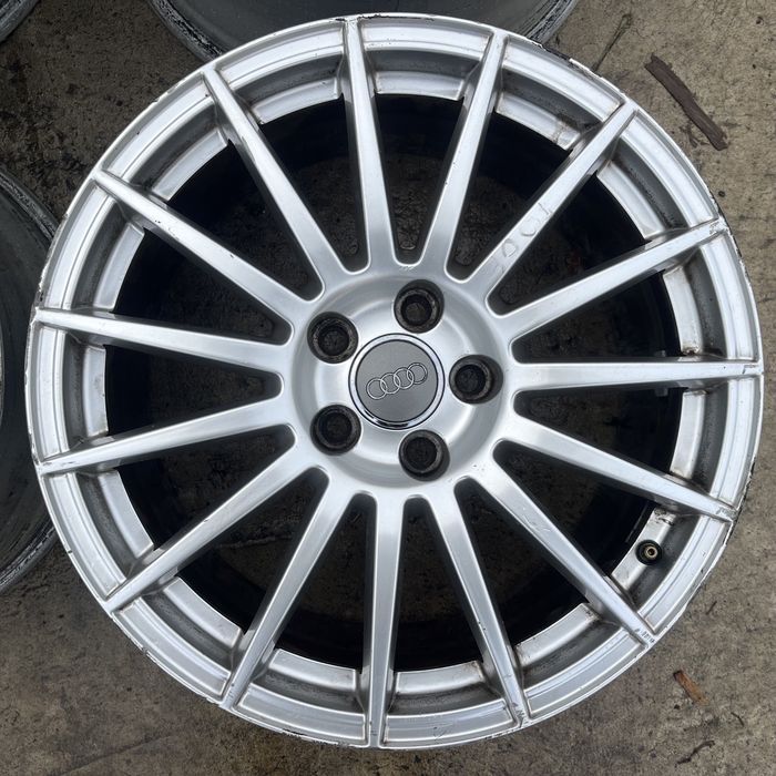 Диски Audi Volkswagen Skoda R18 Р18 5х112 8J ET43