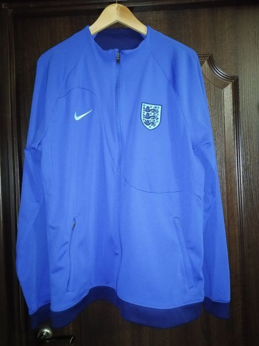 Продам олімпійку Nike, розмір L