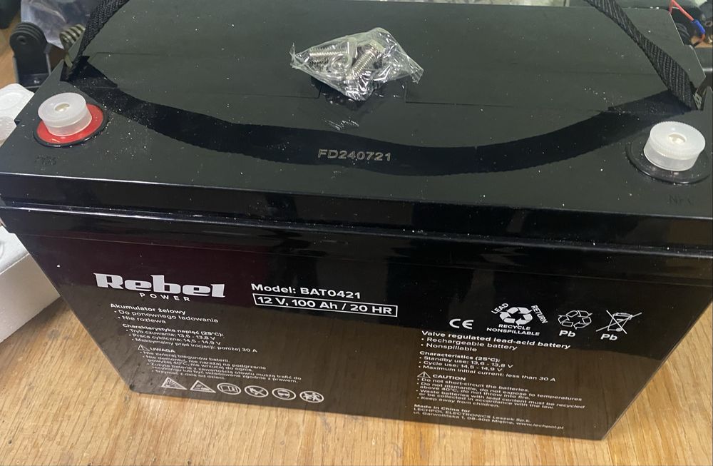 Гелевий аккумулятор 100Ah Rebel