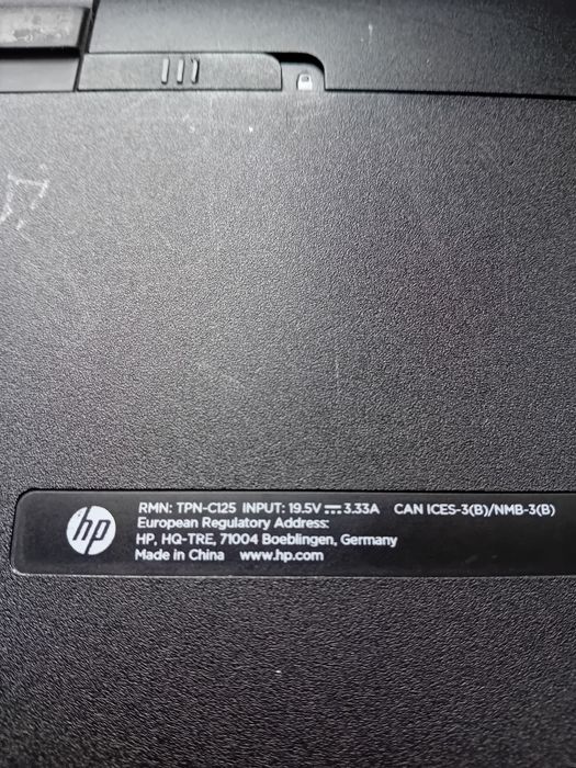HP sprzedam laptopa uszkodzony ekran