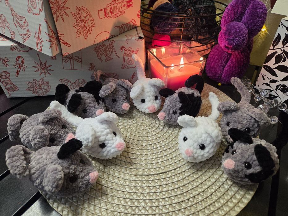 Брелочки ручної роботи, жабки, мишки, капібари, бджілки, котики, акули