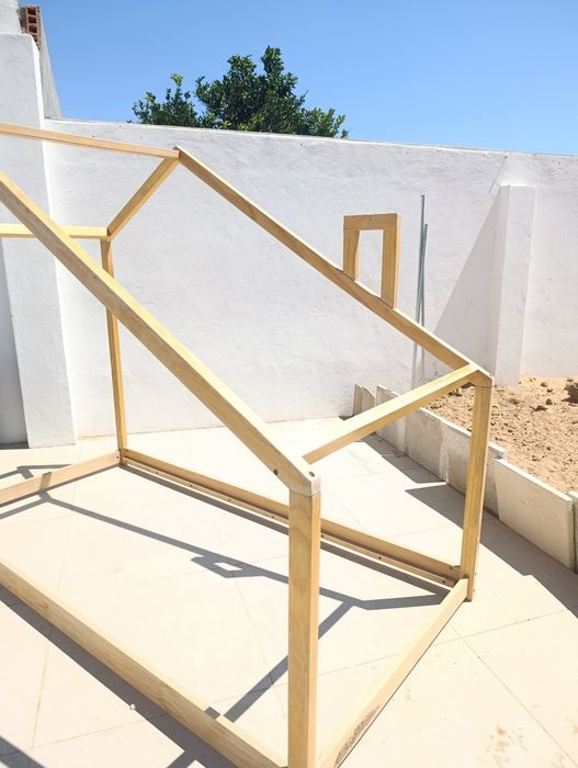 Estrutura cama Montessori