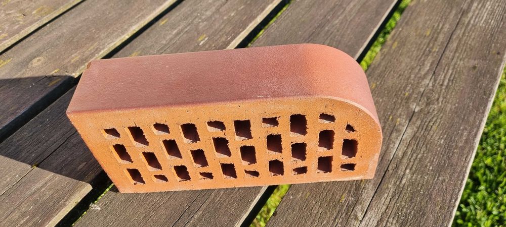 Cegła ozdobna kształtna klinkier