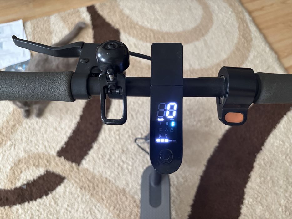Електросамокат Xiaomi Electric Scooter Essential