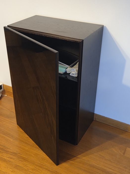 Vendo móvel Bar suspenso wengue com porta em vidro