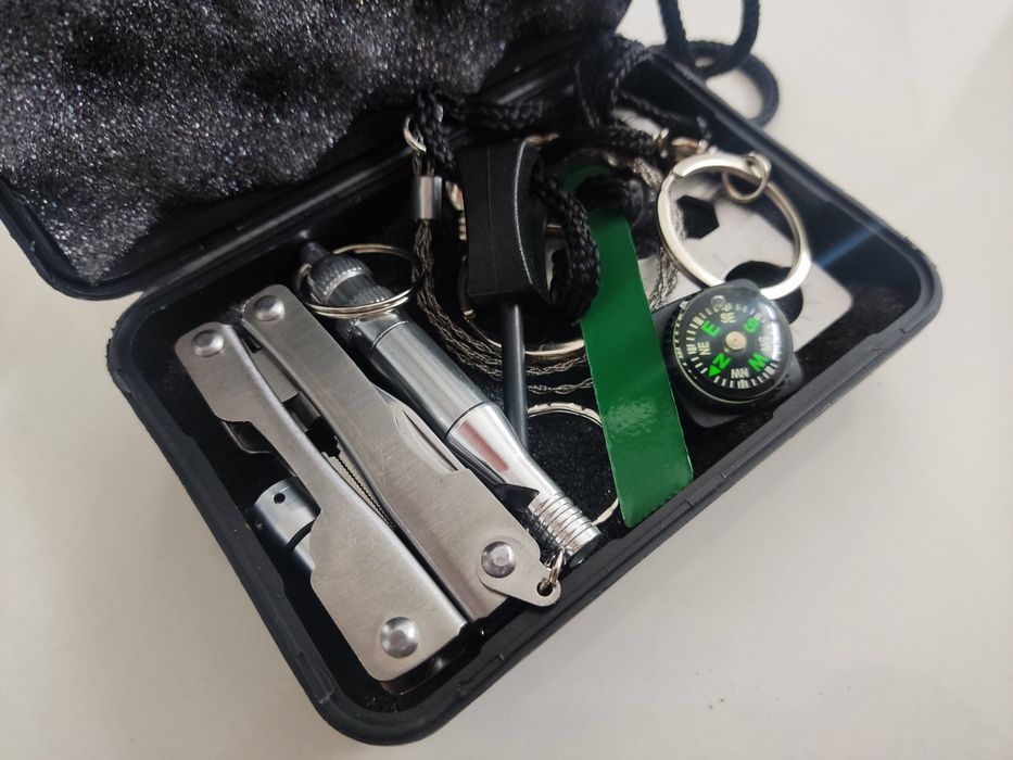 7W1 ZESTAW Przeżycia WOJSKOWY SURVIVAL Bushcraft Multitool Krzesiwo