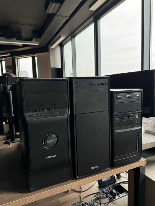 Комп'ютерна техніка (монітори, системні блоки)