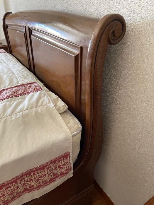 Mobília de quarto em cerejeira maciça