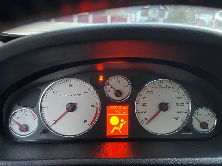 Пежо 407 універсал