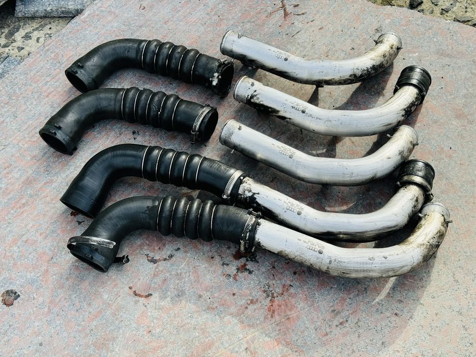 Патрубок інтеркулера 3.0 tdi Audi a6 c6 059145731 AK интеркулера 2.7