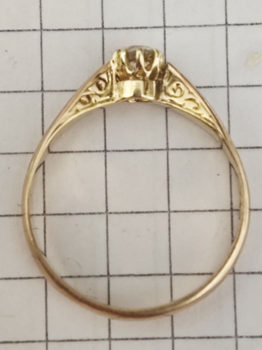 Антикварна каблучка, з діамантом, 585 проба.