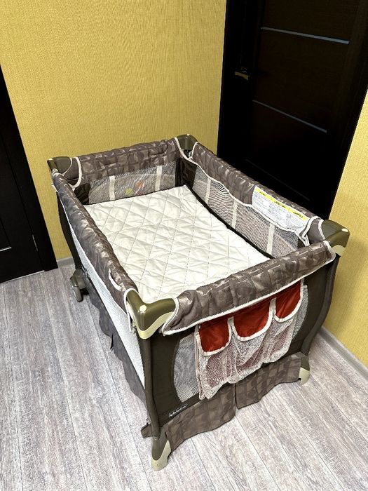 Дитяче ліжко-манеж 120 на 60 Чико