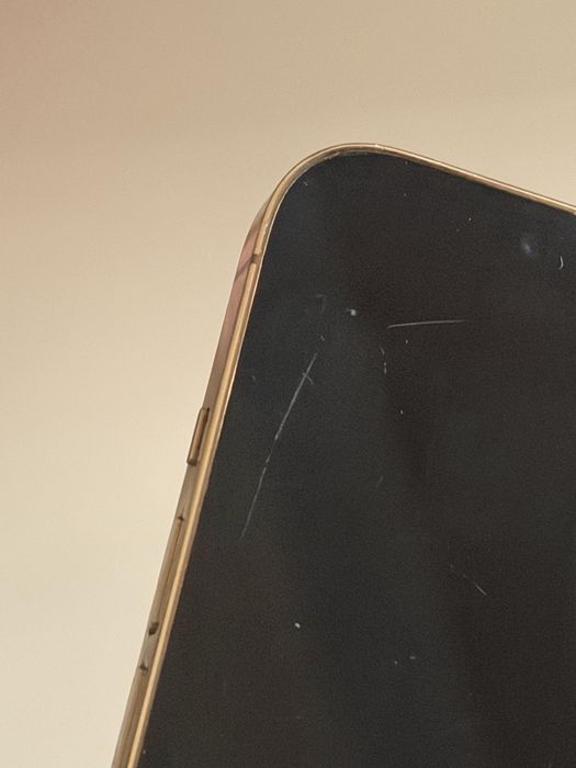 Iphone 13 Pro Dourado