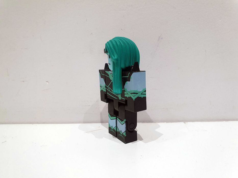 Jazwares Roblox Heroes of Robloxia figurka Dynamo