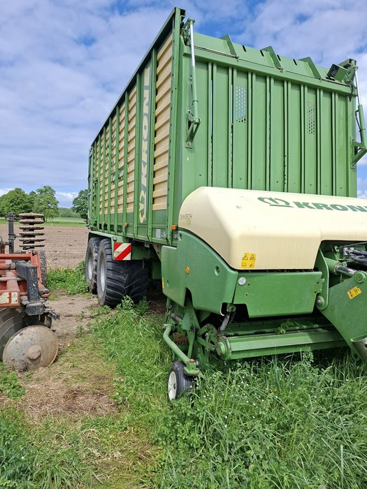 Przyczepa samozbierająca Krone ZX450 GL