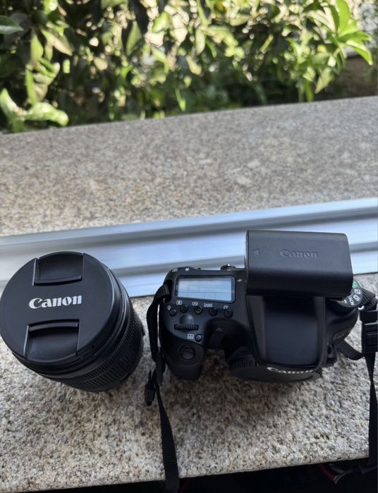 Camara Canon 70D + Lente Canon 18-135M IS STM + Ofertas Como Nova