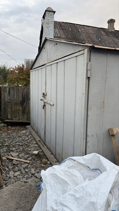 Продам будинок Синельникове 18 000$