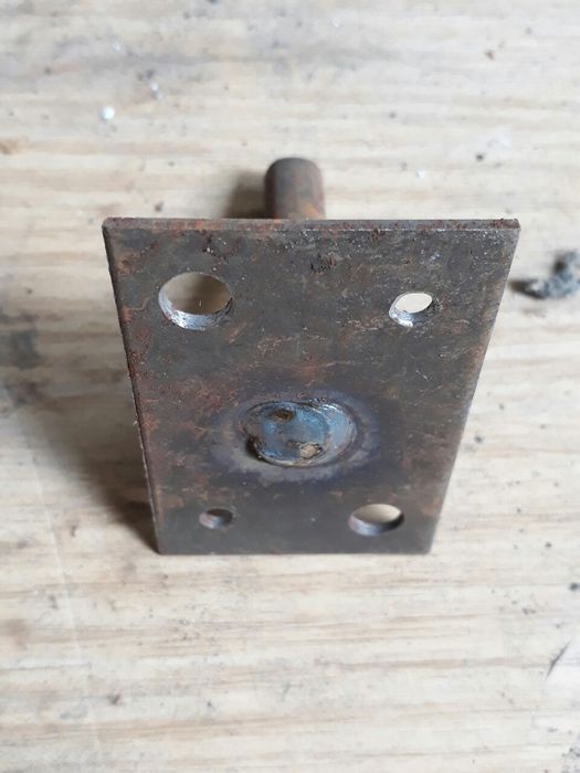 Металлическая ножка