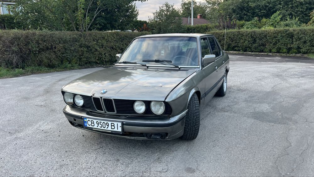 Bmw e28 2.7 бенз/газ