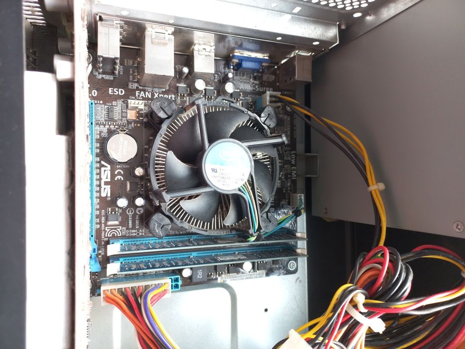 Компьютер офисный в хорошем состоянии