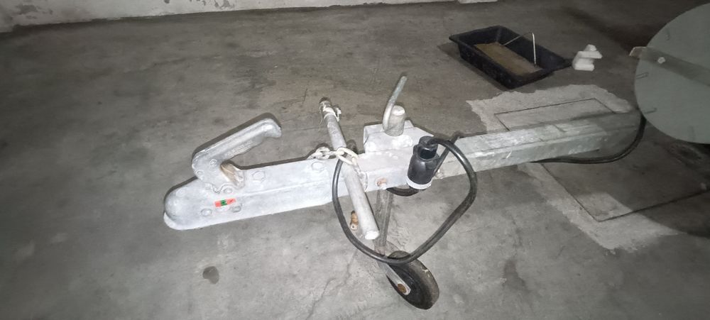 Vendo atrelado, ideal para vela ligeira (Laser)