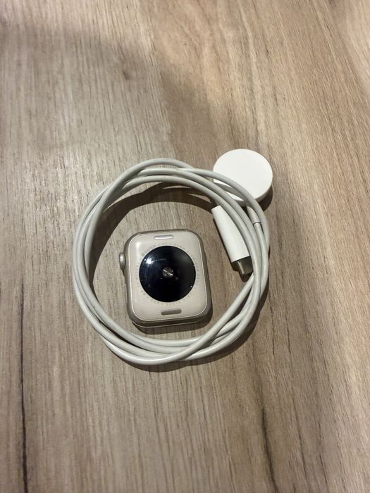 Relogio iphone SE segunda geração luz das estrelas