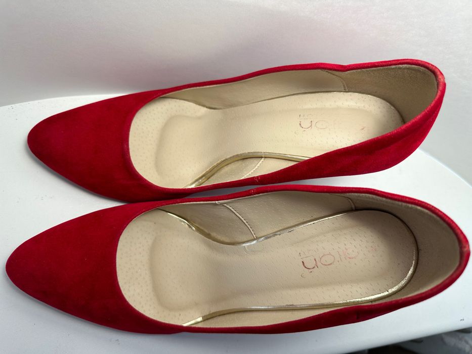 Buty szpilki czerwone 38