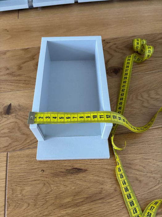 ⸻
стеллаж для хранения мелких деталей / инструментов / товаров