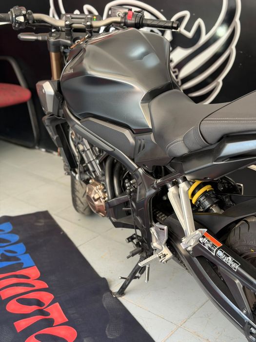 Cb650R 2022 como nova