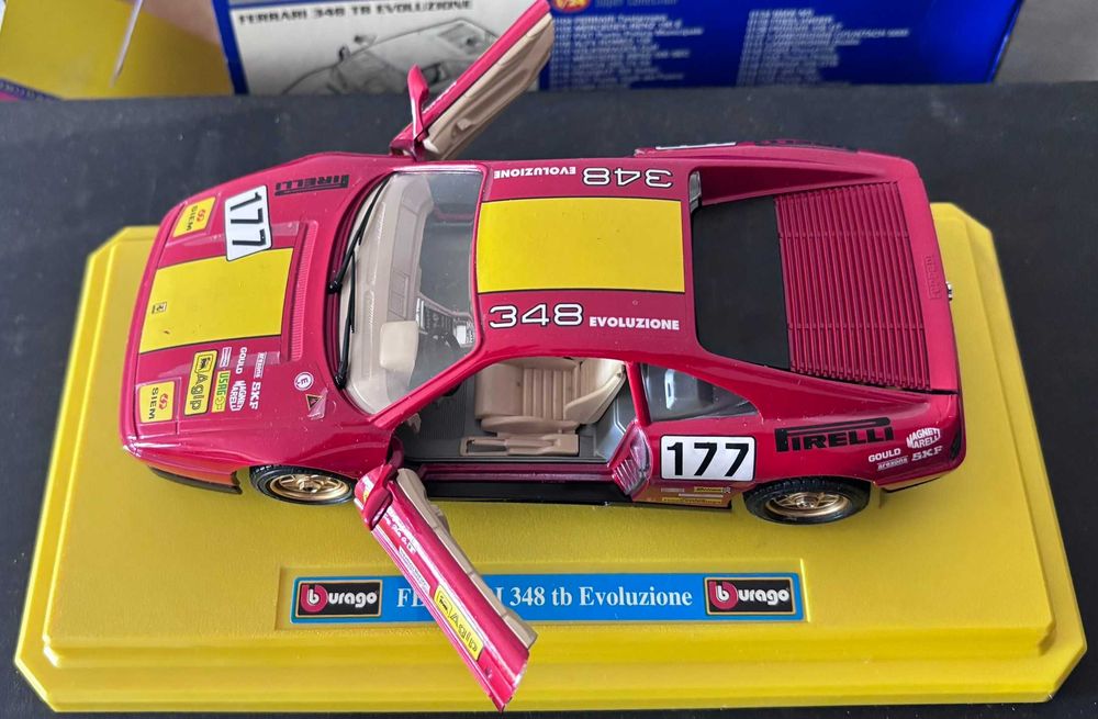 Ferrari 348 TB Evoluzione (1971) BBURAGO, escala 1:24