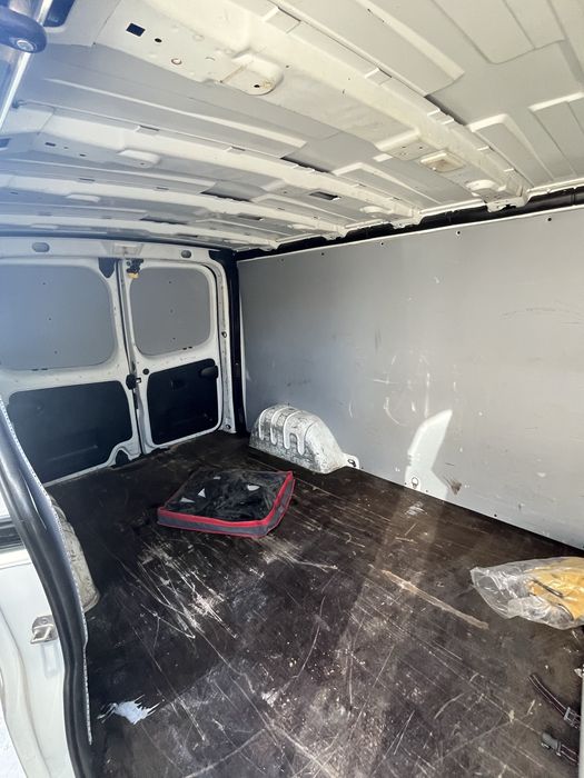 Автомобіль Renault trafic