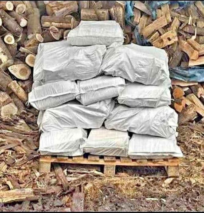 Sacos de lenha de mistura  Austrália eucalipto e pinho