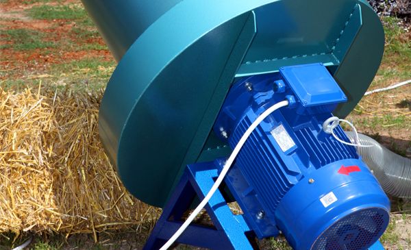 Подрібнювач соломи, сіна, очерету 1т/год; 18,5 кВт Артмаш