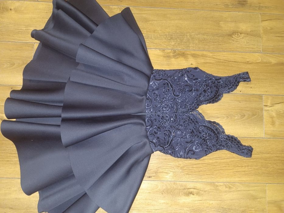 Nowa sukienka E.M.O r. 36, S