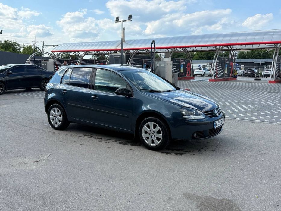 VW Golf 5. 1.6 mpi