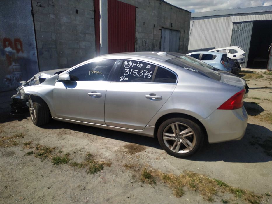 Volvo S60 USA розбірка, запчастини, авторозбірка,