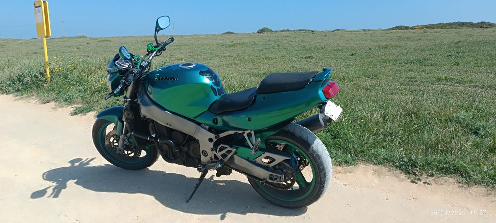 Vendo Kawasaki Ninja ZXR 750