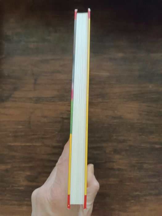 Книга о футболе .