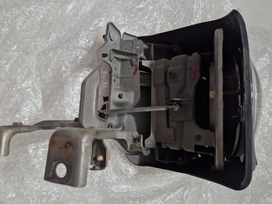 Farol lado Direito com motor MX5 Na