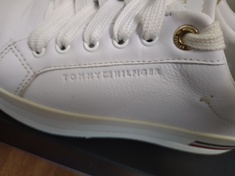 Tommy Hilfiger Sneakersy roz.38
