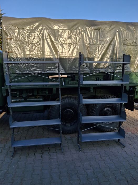 Regał ekspozycyjny magazynowy metalowy